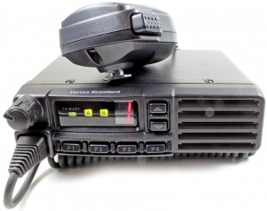 Motorola VX-2100E 8-Kanal VHF-Betriebsfunkgerät